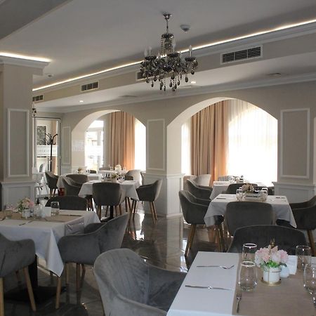 Vemara City Boutique Hotel-Free Parking Varna Exteriör bild