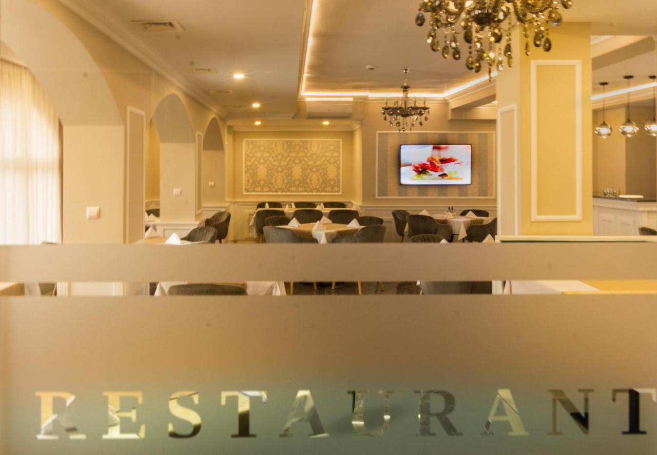 Vemara City Boutique Hotel-Free Parking Varna Exteriör bild