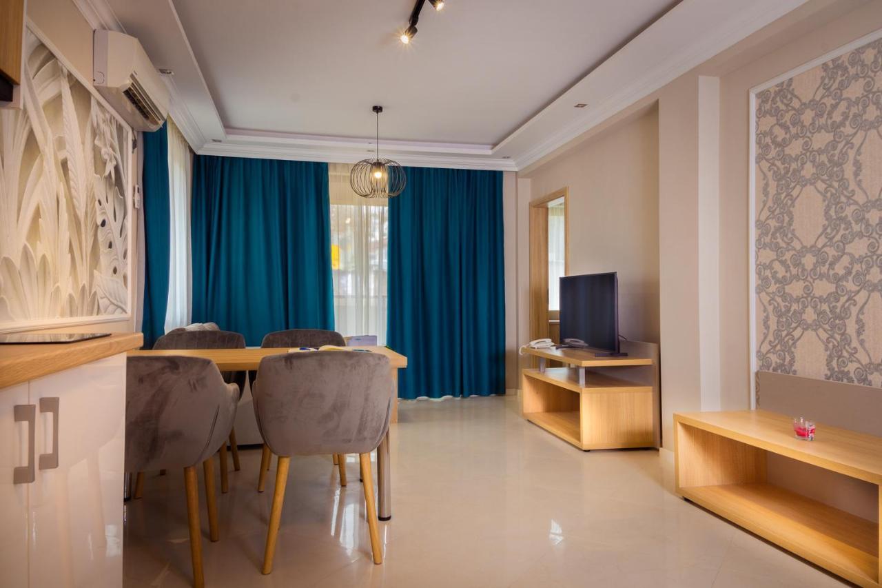 Vemara City Boutique Hotel-Free Parking Varna Exteriör bild