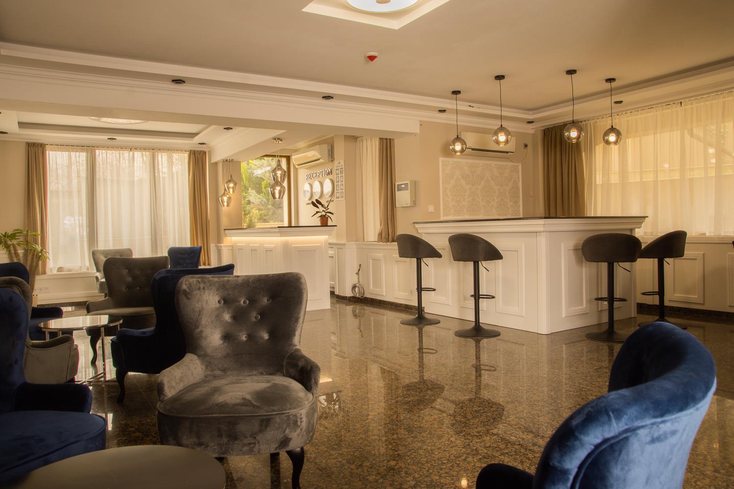 Vemara City Boutique Hotel-Free Parking Varna Exteriör bild
