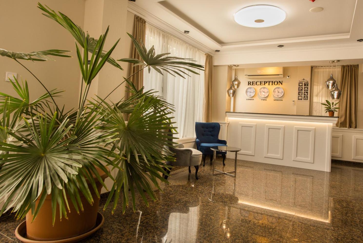 Vemara City Boutique Hotel-Free Parking Varna Exteriör bild
