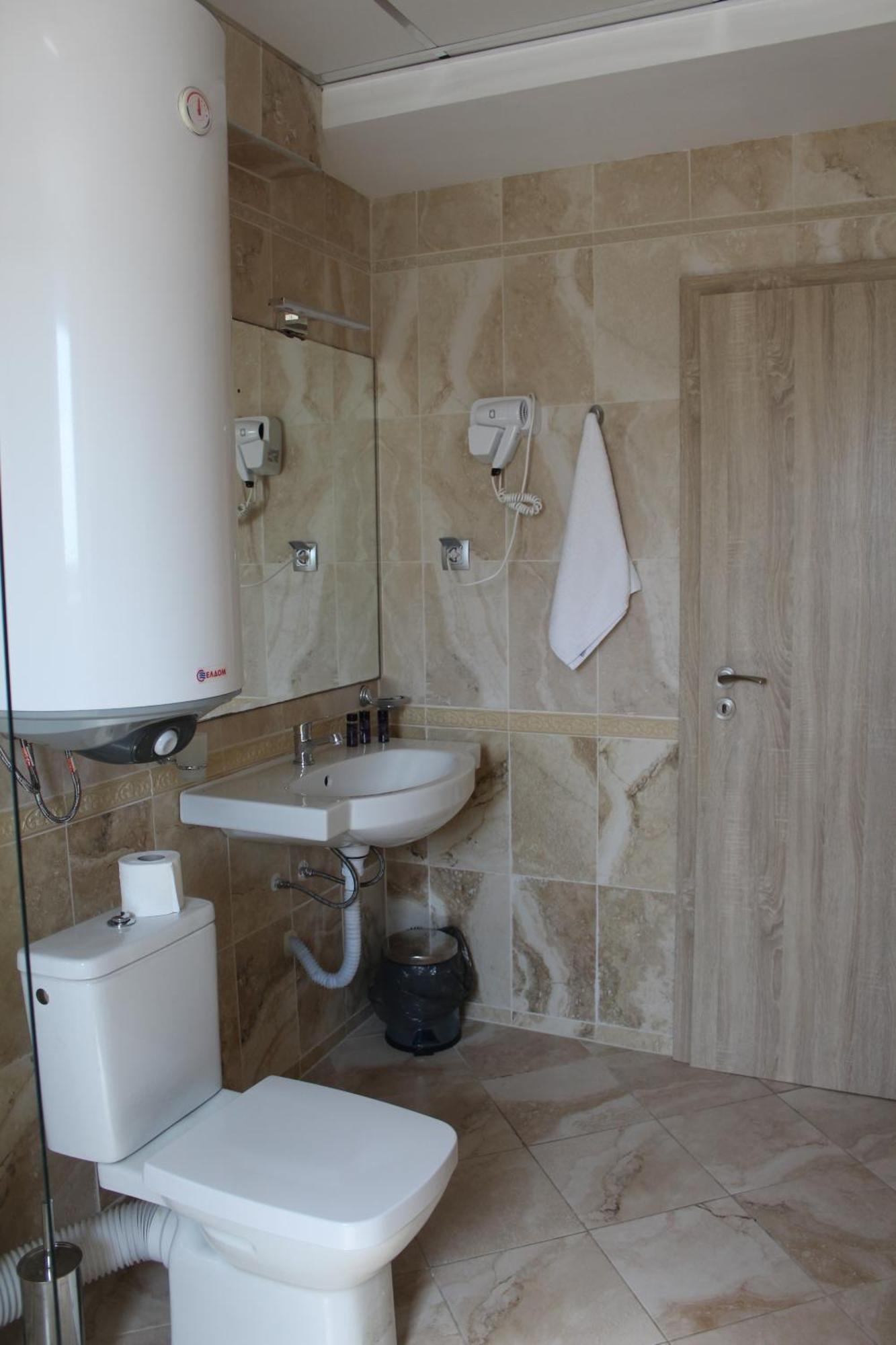 Vemara City Boutique Hotel-Free Parking Varna Exteriör bild