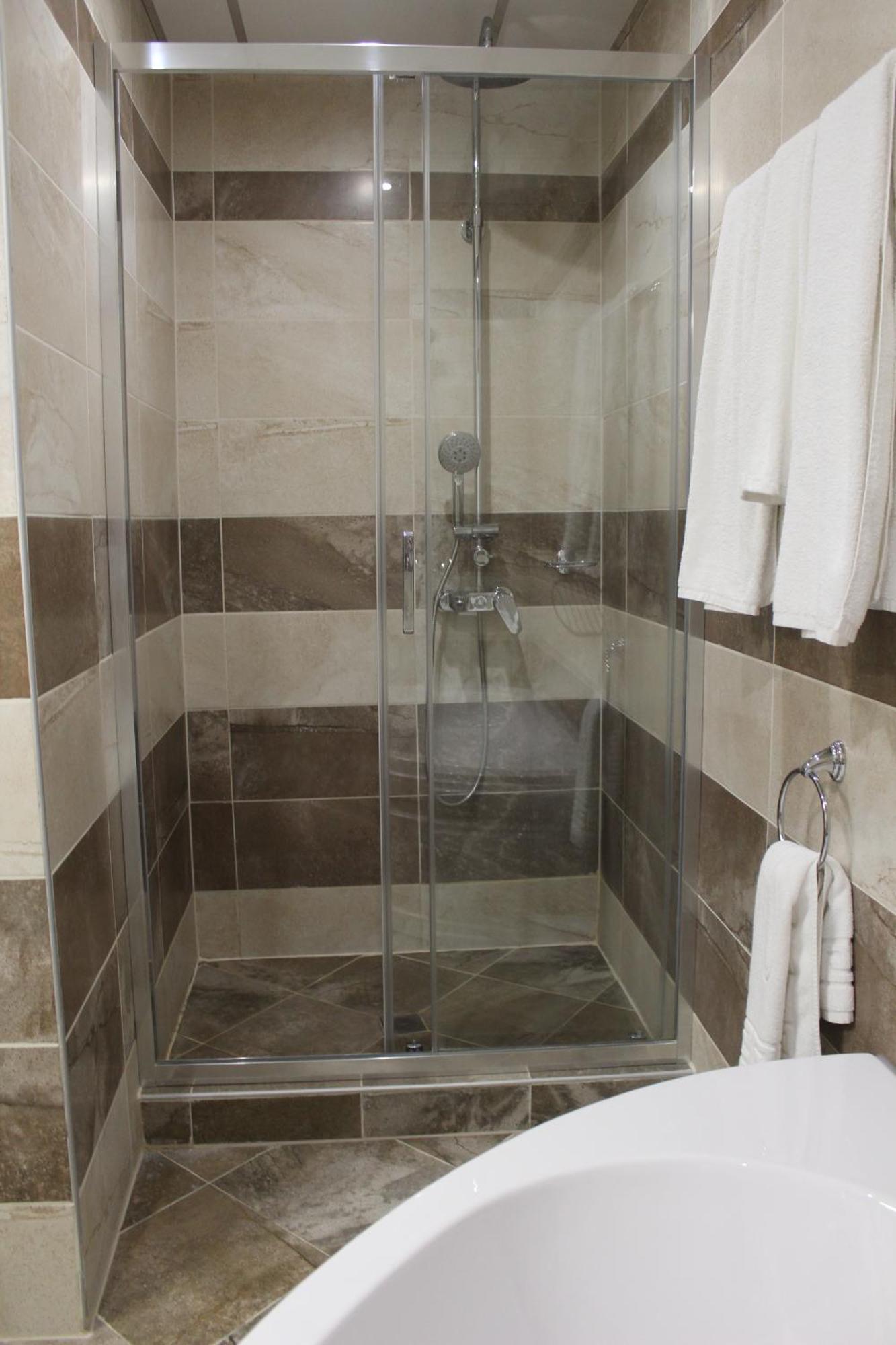 Vemara City Boutique Hotel-Free Parking Varna Exteriör bild